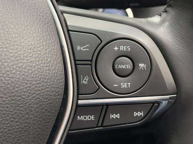 クラウンハイブリッド Ｓ　バックガイドモニター　メモリーナビゲーション　地デジＴＶ　ＥＴＣ車載器　電動シート　ＬＥＤヘッド　記録簿　イモビライザー　ドラレコ　アイドリングストップ　メディアプレイヤー接続　横滑り防止装置（11枚目）