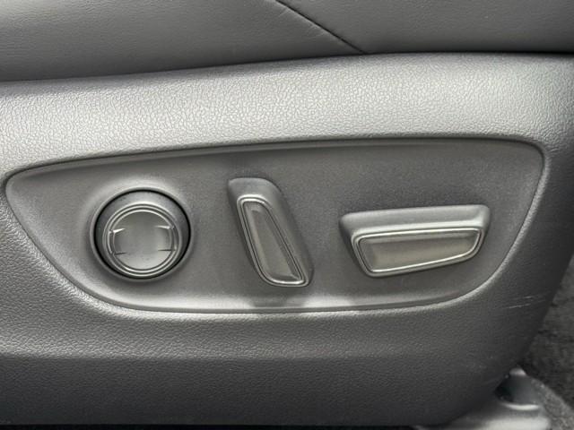 ＲＡＶ４ アドベンチャー　リヤカメラ　記録簿付　アルミ　クルーズＣ　ナビテレビ　ＬＥＤライト　イモビ　地デジ　ＥＳＣ　スマキー　ＰＳ　ＥＴＣ付き　エアコン　４ＷＤ車　電動パワーシート　パワーウインドウ　サイドエアバッグ　ＡＢＳ（14枚目）