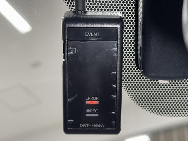 Ｃ－ＨＲ Ｇ　ハーフ革　ＴＳＳ　ワンオナ　アイドルストップ　定期点検記録簿　ＬＥＤヘッド　バックモニタ　イモビライザー　ナビ＆ＴＶ　ＥＴＣ付　キーフリーシステム　スマキー　横滑り防止機能　クルーズＣ　ワンセグＴＶ（8枚目）