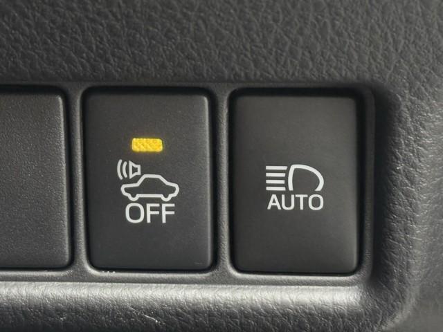Ｃ－ＨＲ Ｇ　ハーフ革　ＴＳＳ　ワンオナ　アイドルストップ　定期点検記録簿　ＬＥＤヘッド　バックモニタ　イモビライザー　ナビ＆ＴＶ　ＥＴＣ付　キーフリーシステム　スマキー　横滑り防止機能　クルーズＣ　ワンセグＴＶ（11枚目）
