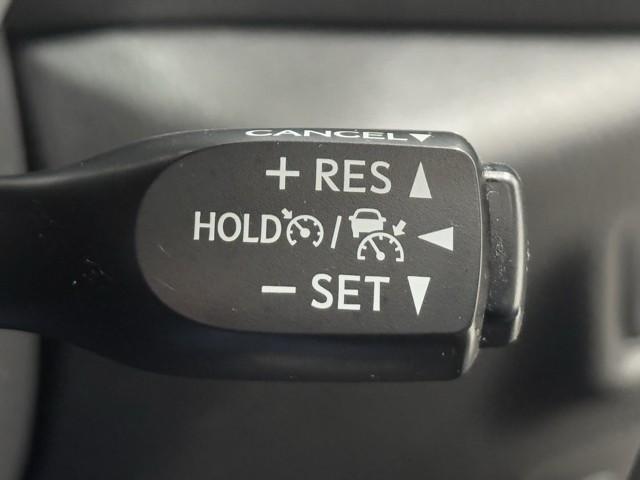 Ｃ－ＨＲ Ｇ　ハーフ革　ＴＳＳ　ワンオナ　アイドルストップ　定期点検記録簿　ＬＥＤヘッド　バックモニタ　イモビライザー　ナビ＆ＴＶ　ＥＴＣ付　キーフリーシステム　スマキー　横滑り防止機能　クルーズＣ　ワンセグＴＶ（12枚目）