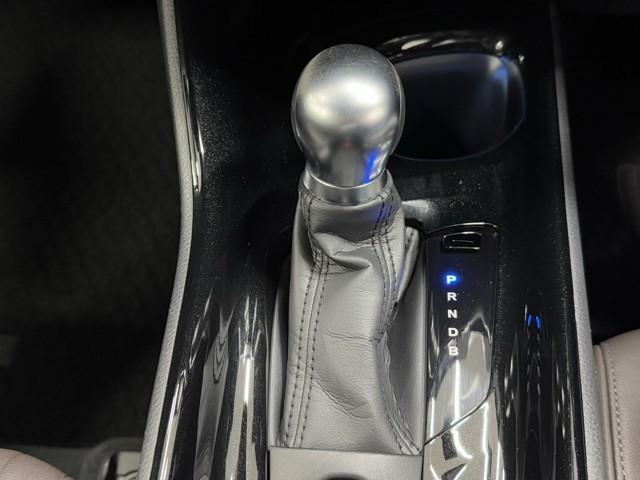 Ｃ－ＨＲ Ｇ　ハーフ革　ＴＳＳ　ワンオナ　アイドルストップ　定期点検記録簿　ＬＥＤヘッド　バックモニタ　イモビライザー　ナビ＆ＴＶ　ＥＴＣ付　キーフリーシステム　スマキー　横滑り防止機能　クルーズＣ　ワンセグＴＶ（13枚目）