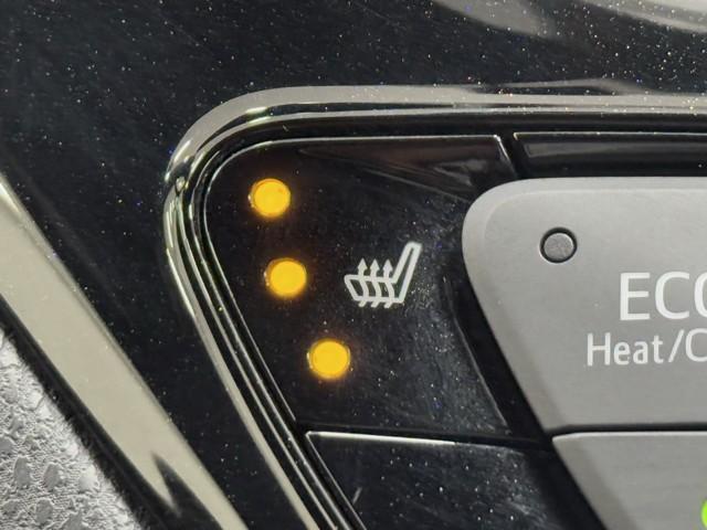 Ｃ－ＨＲ Ｇ　ハーフ革　ＴＳＳ　ワンオナ　アイドルストップ　定期点検記録簿　ＬＥＤヘッド　バックモニタ　イモビライザー　ナビ＆ＴＶ　ＥＴＣ付　キーフリーシステム　スマキー　横滑り防止機能　クルーズＣ　ワンセグＴＶ（15枚目）