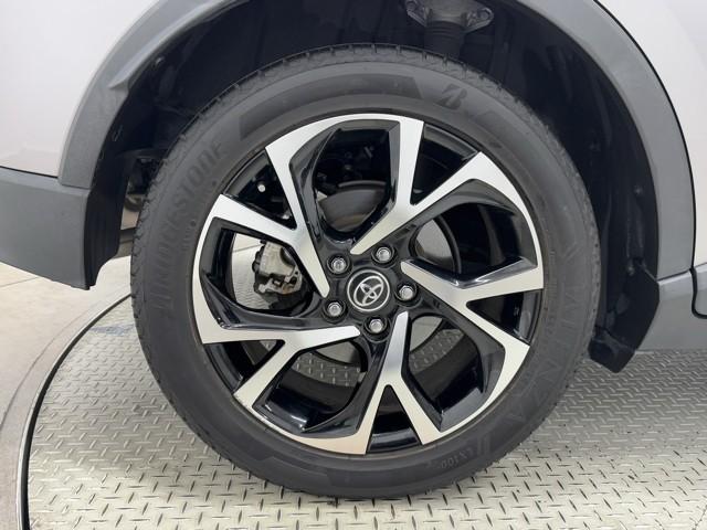 Ｃ－ＨＲ Ｇ　ハーフ革　ＴＳＳ　ワンオナ　アイドルストップ　定期点検記録簿　ＬＥＤヘッド　バックモニタ　イモビライザー　ナビ＆ＴＶ　ＥＴＣ付　キーフリーシステム　スマキー　横滑り防止機能　クルーズＣ　ワンセグＴＶ（19枚目）