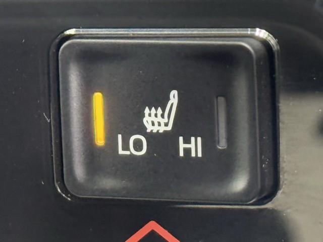 ノア ハイブリッドＺ　バックモニター　ドライブレコーダー　ＡＣ１００Ｖ　アイドリングストップ　ＤＶＤ　スマートキー　ワンオーナー車　両側パワースライドドア　フルセグＴＶ　ナビ＆ＴＶ　ＬＥＤヘッドライト　ＥＴＣ　キーレス（15枚目）