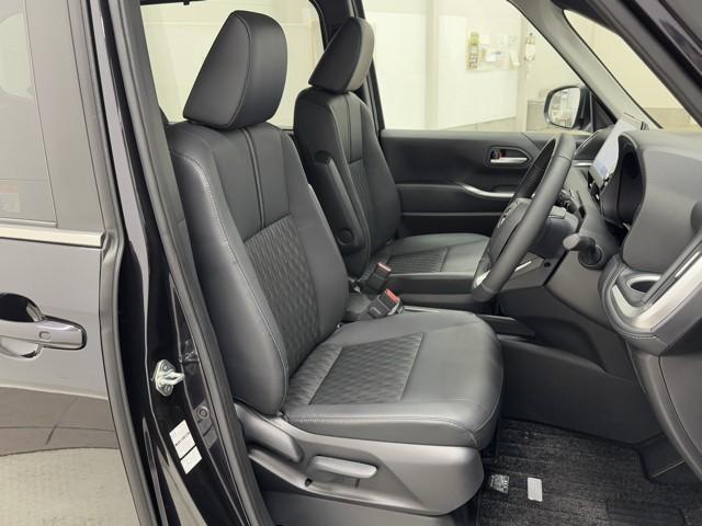 ノア ハイブリッドＺ　バックモニター　ドライブレコーダー　ＡＣ１００Ｖ　アイドリングストップ　ＤＶＤ　スマートキー　ワンオーナー車　両側パワースライドドア　フルセグＴＶ　ナビ＆ＴＶ　ＬＥＤヘッドライト　ＥＴＣ　キーレス（16枚目）