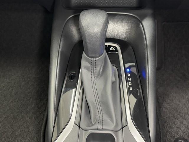カローラツーリング ハイブリッド　Ｇ－Ｘ　衝突軽減ブレーキ　横滑り防止　盗難防止システム　Ｂカメ　ドライブレコーダー　Ｗエアバック　メディアプレイヤー接続　サイドエアバッグ　クルコン　ナビ　ＬＥＤヘッドライト　エアバッグ　ＥＴＣ　キーレス（12枚目）