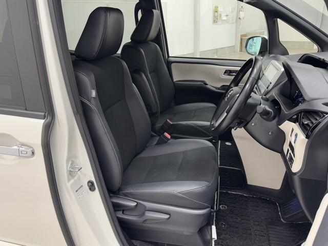 ノア ハイブリッドＳｉ　ダブルバイビー　ＬＥＤヘッドライト　クルコン　横滑り防止装置　メンテナンスノート　盗難防止システム　エアバッグ　アルミ　メモリ－ナビ　スマキー　Ｗエアコン　ＡＢＳ　ナビ＆ＴＶ　デュアルエアバッグ　ＥＴＣ　ＤＶＤ（16枚目）