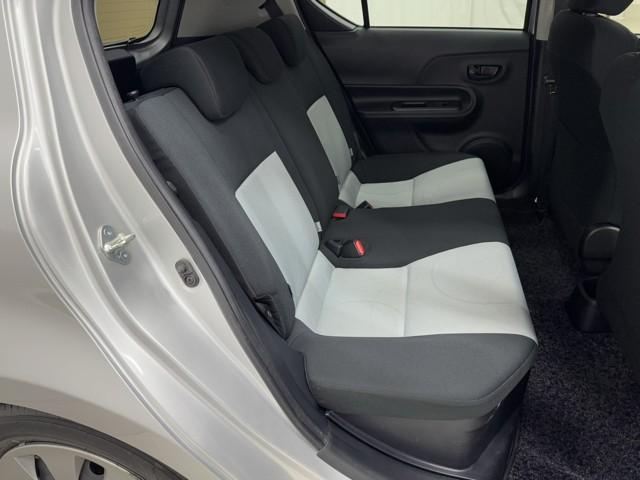 アクア Ｓ　スマートキープッシュスタート　キーレスエントリ　ドラレコ付　フルセグ地デジ　イモビ　ナビ＆ＴＶ　ワンオーナー車　オートエアコン　デュアルエアバック　ＥＳＣ　Ｂカメラ　パワーウィンドウ　ＡＵＸ端子（15枚目）