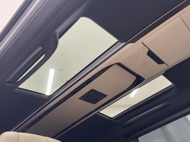 アルファードハイブリッド エグゼクティブラウンジ　本革　寒冷地仕様　フルセグＴＶ　ドライブレコーダー　アルミホイール　パノラミックルーフ　１００Ｖ電源　ＬＥＤヘッドライト　記録簿　４ＷＤ　スマートキー　ＤＶＤプレーヤー　パワーシート　ＥＴＣ　エアコン（4枚目）