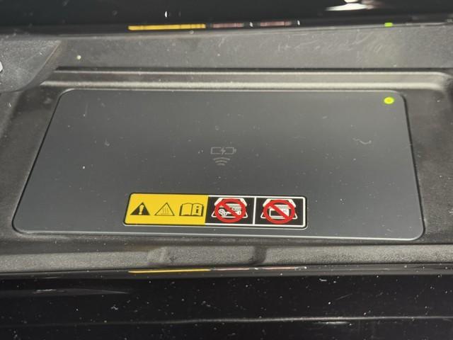 アルファードハイブリッド エグゼクティブラウンジ　本革　寒冷地仕様　フルセグＴＶ　ドライブレコーダー　アルミホイール　パノラミックルーフ　１００Ｖ電源　ＬＥＤヘッドライト　記録簿　４ＷＤ　スマートキー　ＤＶＤプレーヤー　パワーシート　ＥＴＣ　エアコン（12枚目）