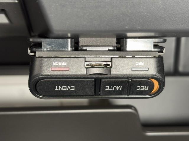 クロストレック リミテッド　３６０カメラ　ＡＷ　ＬＥＤライト　キーレス　イモビライザー　クルーズコントロール　電動格納ミラー　ＵＳＢ入力　地デジ　クリアランスソナー　オートライト　サイドエアバッグ　ミュージックプレイヤー接続可（9枚目）