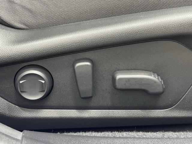 クロストレック リミテッド　３６０カメラ　ＡＷ　ＬＥＤライト　キーレス　イモビライザー　クルーズコントロール　電動格納ミラー　ＵＳＢ入力　地デジ　クリアランスソナー　オートライト　サイドエアバッグ　ミュージックプレイヤー接続可（14枚目）