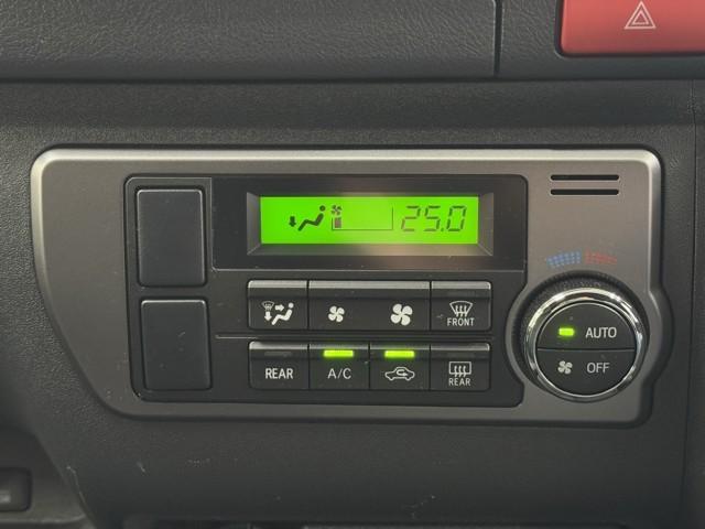 ハイエースバン スーパーＧＬ　ダークプライムＩＩ　ＬＥＤヘットライト　メモリーナビゲーション　ミュージックプレイヤー接続可　スマキー　ＡＢＳ　フルフラット　盗難警報装置　運転席エアバッグ　リアクーラー　ワンセグ　オートエアコン　パワーウインドウ（11枚目）