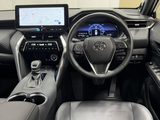 ハリアーハイブリッド Z レザーパッケージ パノラマサンルーフ 地デジ 横滑防止 盗難防止システム Bモニター 革 LEDライト パワーウィンドウ クルコン スマートキ- 助手席エアバック パワーシート エアバッグ 点検記録簿 オートエアコン(4枚目)