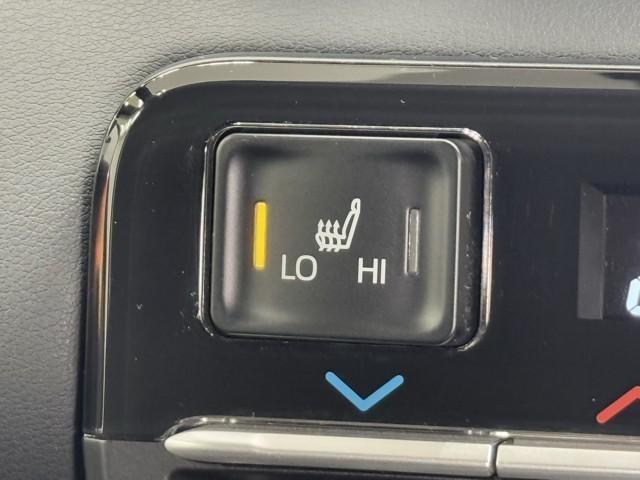 ヴォクシー ハイブリッドＳ－Ｚ　パワーウィンドウ　ＤＶＤ再生機能　インテリキー　横滑防止装置　地デジＴＶ　アクティブクルーズコントロール　１オナ　フルオートエアコン　リアカメラ　エアバッグ　ＡＢＳ　１００Ｖ充電　ナビＴＶ　ＷＡＣ（15枚目）