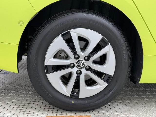 プリウス A 衝突軽減ブレーキシステム Bモニタ 記録簿有 LEDヘッド クルーズコントロール セキュリティー スマートキー パワーステアリング Iストップ ドライブレコーダー ETC アルミホイル オートエアコン(18枚目)