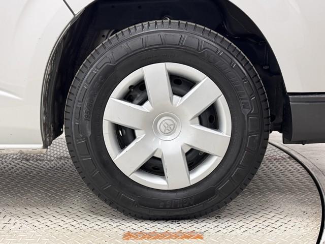 ハイエースバン ロングＤＸ　ＰＷ　運転席エアバッグ　横滑り防止　整備点検記録簿　イモビ付　パワーステアリング　エアコン　ミュージックプレイヤー接続可　ＡＢＳ　キーレス　ＥＴＣ付　ドライブレコーダー（18枚目）