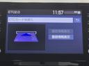 カローラ ハイブリッド　Ｓ　スマートキ　ｉストップ　横滑り防止機能　ＬＥＤヘッドライト　ミュージックプレイヤー接続可　盗難防止装置　ワンオーナー　ＤＶＤ再生　キーレス　オートエアコン　クルコン　リヤカメラ　メモリナビ　ＡＷ　ナビ（8枚目）