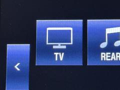 ＴＶが見れるチューナーを装備しています。　新しい車でも付いていないことで、ＴＶが見れない事も多々あるので要チェックです。 7