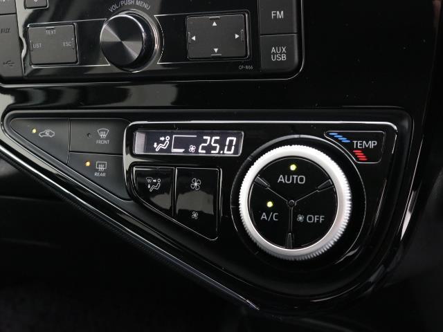S フルセグ メモリーナビ バックカメラ ETC ミュージックプレイヤー接続可 記録簿 ナビ&TV CD 盗難防止装置 スマートキー キーレス ハイブリッド(8枚目)