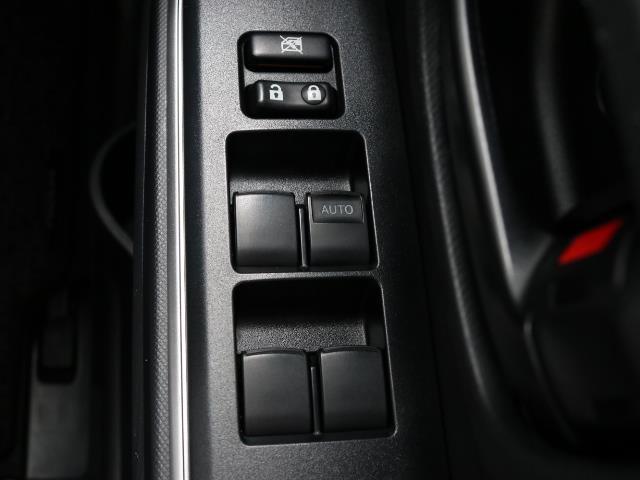 S フルセグ メモリーナビ バックカメラ ETC ミュージックプレイヤー接続可 記録簿 ナビ&TV CD 盗難防止装置 スマートキー キーレス ハイブリッド(12枚目)