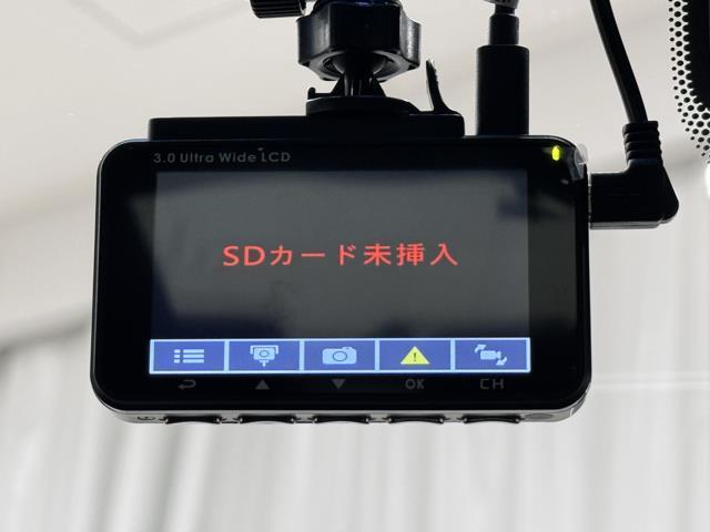 Ｓ　ＬＥＤヘッドライト　横滑り防止装置　パワーシート　メディアプレイヤー接続　ＥＴＣ　キーフリー　ドラレコ　ＤＶＤ　スマートキー　クルーズコントロール　メモリーナビ　イモビライザー　アルミ　ナビ＆ＴＶ(10枚目)