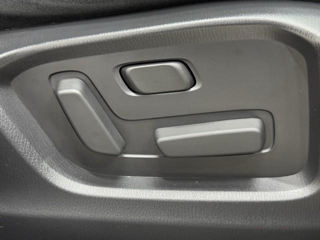 ＣＸ－８ ＸＤプロアクティブ　アドバンストキー　横滑り防止機能　クルーズコントロール　地デジ　アイスト　ＥＴＣ車載器　エアコン　パワーシート　三列シート　ナビ＆ＴＶ　メモリーナビ　キーレス　ミュージックプレイヤー接続可　記録簿（16枚目）