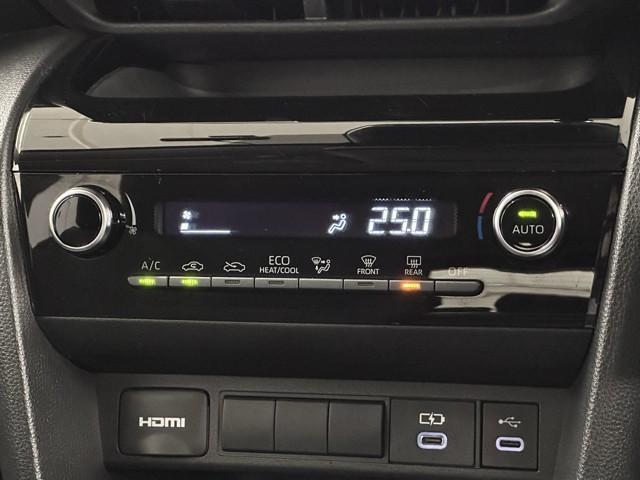 ヤリスクロス Ｇ　ＥＴＣ装備　リヤカメラ　点検記録簿　スマートエントリー　イモビライザー　オートエアコン　アルミホイール　キーレス　パワーウィンドウ　クルコン　ＡＢＳ　ドライブレコーダー　エアバッグ　パワーステアリング（7枚目）