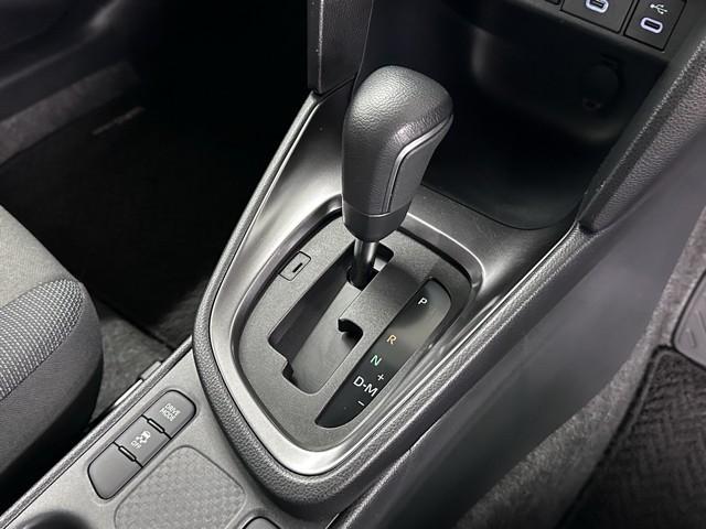 ヤリスクロス Ｇ　ＥＴＣ装備　リヤカメラ　点検記録簿　スマートエントリー　イモビライザー　オートエアコン　アルミホイール　キーレス　パワーウィンドウ　クルコン　ＡＢＳ　ドライブレコーダー　エアバッグ　パワーステアリング（8枚目）