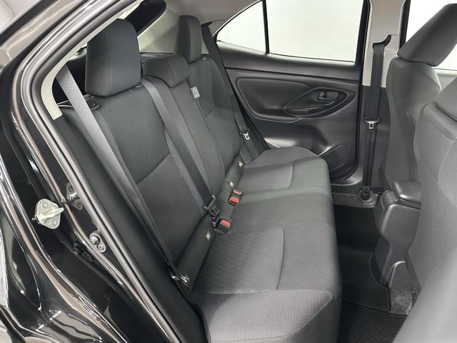 ヤリスクロス Ｇ　ＥＴＣ装備　リヤカメラ　点検記録簿　スマートエントリー　イモビライザー　オートエアコン　アルミホイール　キーレス　パワーウィンドウ　クルコン　ＡＢＳ　ドライブレコーダー　エアバッグ　パワーステアリング（16枚目）