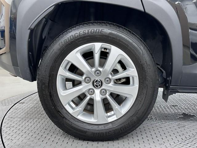 ヤリスクロス Ｇ　ＥＴＣ装備　リヤカメラ　点検記録簿　スマートエントリー　イモビライザー　オートエアコン　アルミホイール　キーレス　パワーウィンドウ　クルコン　ＡＢＳ　ドライブレコーダー　エアバッグ　パワーステアリング（19枚目）