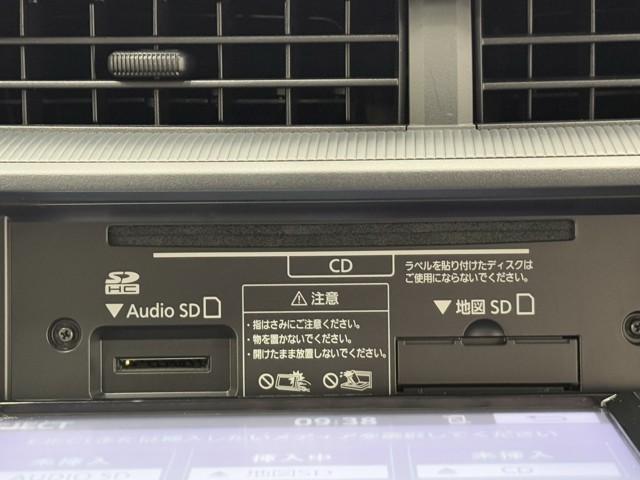 アクア L AC イモビライザー 前席PW ナビTV アイドリングストップ車 VSC メモリーナビゲーション 1セグ ETC車載器 SRS デュアルエアバック キーレスエントリーシステム ドライブレコーダ PS(8枚目)