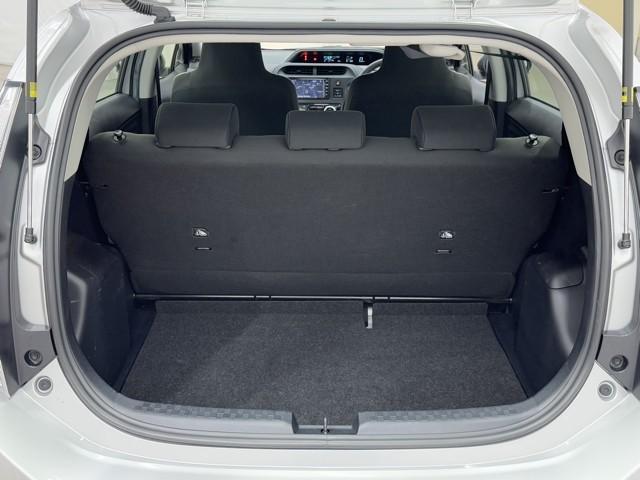 アクア L AC イモビライザー 前席PW ナビTV アイドリングストップ車 VSC メモリーナビゲーション 1セグ ETC車載器 SRS デュアルエアバック キーレスエントリーシステム ドライブレコーダ PS(17枚目)