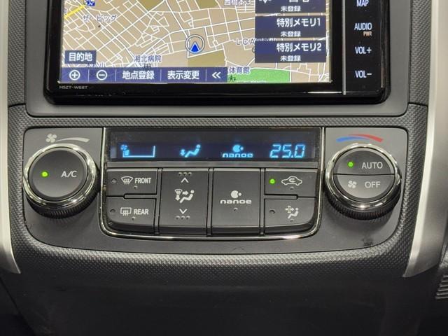 カローラフィールダー ハイブリッド　ＥＸ　衝突軽減　地デジＴＶ　スマートキー＆プッシュスタート　サイドエアバック　ドラレコ　アイドリングストップ　オートエアコン　横滑り防止装置　ナビＴＶ　ＥＴＣ　キーレス　メモリーナビ　記録簿　ＤＶＤ再生（9枚目）