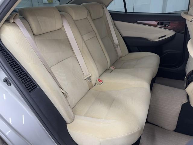 クラウンハイブリッド ロイヤルサルーン 点検記録簿 1オーナー車 フルセグテレビ Bカメラ DVD再生機能 盗難防止システム スマキー オートクルーズコントロール 電動パワーシート ESC ETC付き アイスト アルミホイール エアコン(15枚目)