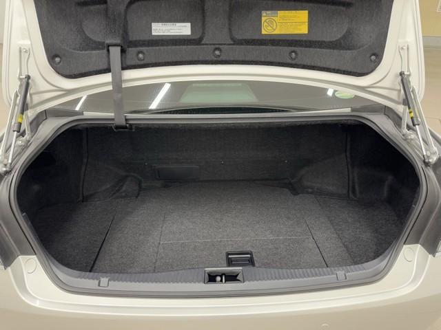 クラウンハイブリッド ロイヤルサルーン 点検記録簿 1オーナー車 フルセグテレビ Bカメラ DVD再生機能 盗難防止システム スマキー オートクルーズコントロール 電動パワーシート ESC ETC付き アイスト アルミホイール エアコン(16枚目)