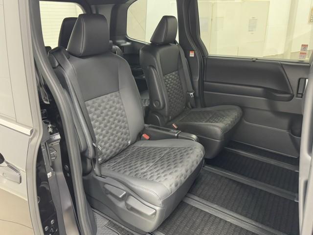 ヴォクシー S-Z DVD再生機能 スマートキープッシュスタート 両側電動パワースライドドア パワーウインドウ ETC車載器 LEDライト デュアルエアコン アルミホイール 盗難防止装置 記録簿 横滑り防止機能 ナビTV(18枚目)