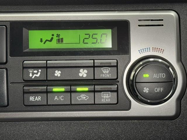 ハイエースバン ロングスーパーＧＬ　ダブルエアコン　助手席エアバッグ　運転席エアバッグ　ドラレコ　イモビライザー　オートエアコン　フルセグテレビ　フルタイム４ＷＤ　メモリナビ　寒冷地仕様車　パワーステアリング　スマ－トキー　ＥＴＣ車載器（8枚目）