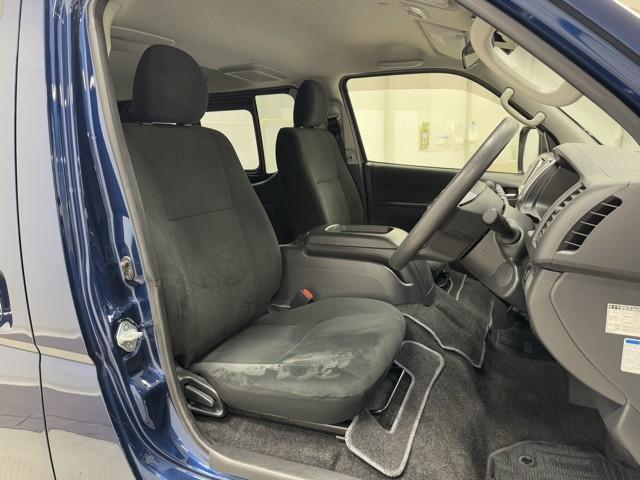 ハイエースバン ロングスーパーＧＬ　ダブルエアコン　助手席エアバッグ　運転席エアバッグ　ドラレコ　イモビライザー　オートエアコン　フルセグテレビ　フルタイム４ＷＤ　メモリナビ　寒冷地仕様車　パワーステアリング　スマ－トキー　ＥＴＣ車載器（15枚目）