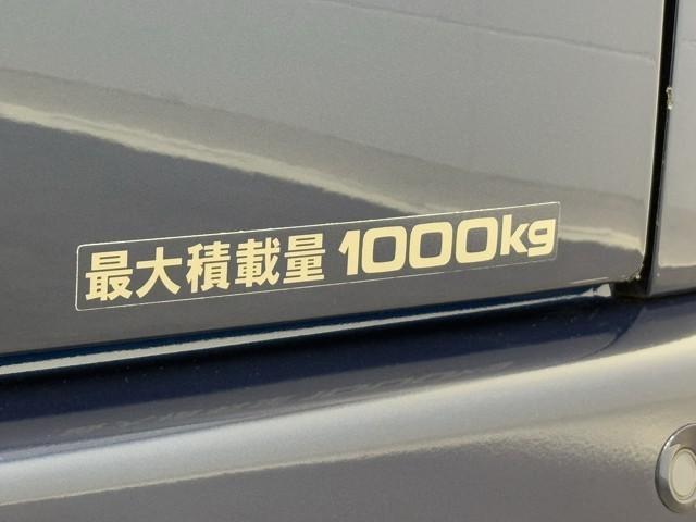 ハイエースバン ロングスーパーＧＬ　ダブルエアコン　助手席エアバッグ　運転席エアバッグ　ドラレコ　イモビライザー　オートエアコン　フルセグテレビ　フルタイム４ＷＤ　メモリナビ　寒冷地仕様車　パワーステアリング　スマ－トキー　ＥＴＣ車載器（18枚目）