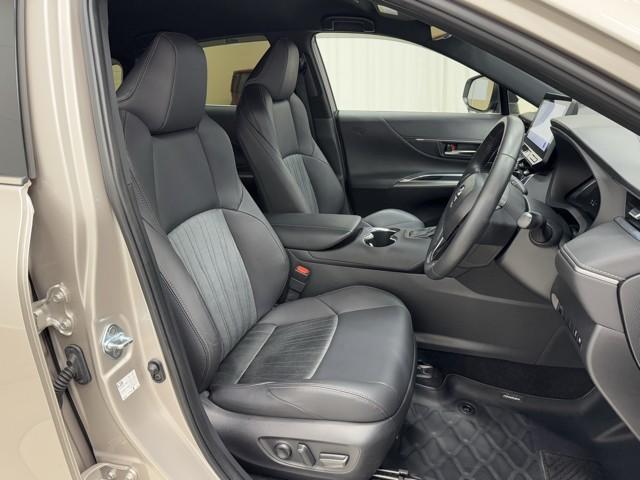 ハリアー Ｇ　衝突回避ブレーキ　ＡＵＸ接続　セキュリティーアラーム　ＡＡＣ　バックモニタ－　記録簿有　横滑防止装置　ＬＥＤランプ　スマキー　キーフリー　ＡＷ　ＥＴＣ車載器　ＰＳ　パワーウインドウ　パワ－シ－ト　ＴＶ（13枚目）