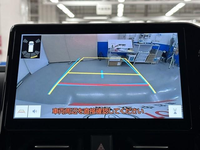 ヴォクシー ハイブリッドＳ－Ｚ　パワーウィンドウ　ＤＶＤ再生機能　インテリキー　横滑防止装置　地デジＴＶ　アクティブクルーズコントロール　フルオートエアコン　リアカメラ　エアバッグ　ＡＢＳ　１００Ｖ充電　ナビＴＶ　ＷＡＣ　キーレス（6枚目）