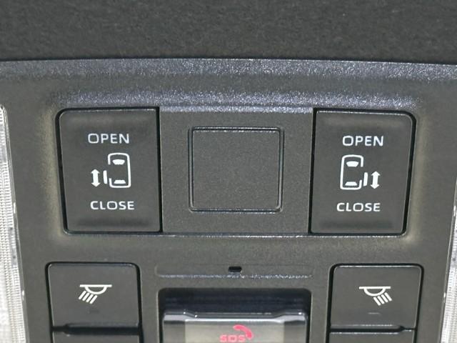 ヴォクシー ハイブリッドＳ－Ｚ　パワーウィンドウ　ＤＶＤ再生機能　インテリキー　横滑防止装置　地デジＴＶ　アクティブクルーズコントロール　フルオートエアコン　リアカメラ　エアバッグ　ＡＢＳ　１００Ｖ充電　ナビＴＶ　ＷＡＣ　キーレス（15枚目）