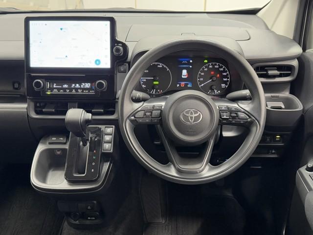 シエンタ ハイブリッドＧ　サポカー　地デジテレビ　ドライブレコーダー　メモリナビ　クルーズコントロール　Ｗ電動ドア　ＬＥＤ　ＶＳＣ　ＥＴＣ　キーフリー　ミュージックプレイヤー接続可　３列シート　アイドリングストップ　ＡＢＳ（4枚目）