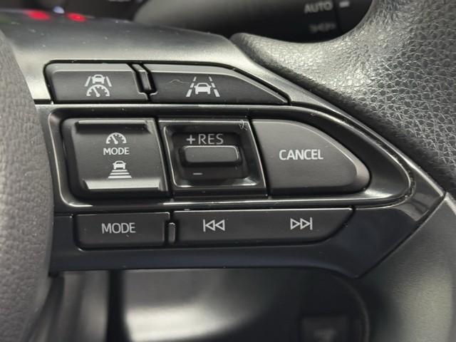 シエンタ ハイブリッドＧ　サポカー　地デジテレビ　ドライブレコーダー　メモリナビ　クルーズコントロール　Ｗ電動ドア　ＬＥＤ　ＶＳＣ　ＥＴＣ　キーフリー　ミュージックプレイヤー接続可　３列シート　アイドリングストップ　ＡＢＳ（11枚目）