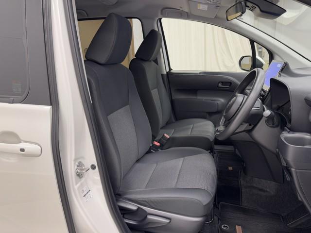 シエンタ ハイブリッドＧ　サポカー　地デジテレビ　ドライブレコーダー　メモリナビ　クルーズコントロール　Ｗ電動ドア　ＬＥＤ　ＶＳＣ　ＥＴＣ　キーフリー　ミュージックプレイヤー接続可　３列シート　アイドリングストップ　ＡＢＳ（14枚目）