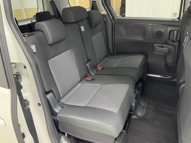 シエンタ ハイブリッドＧ　サポカー　地デジテレビ　ドライブレコーダー　メモリナビ　クルーズコントロール　Ｗ電動ドア　ＬＥＤ　ＶＳＣ　ＥＴＣ　キーフリー　ミュージックプレイヤー接続可　３列シート　アイドリングストップ　ＡＢＳ（15枚目）