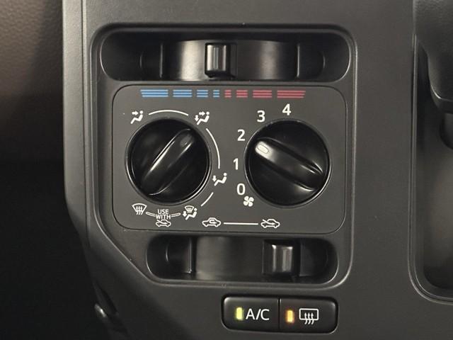 ルーミー X 左オートスライド AC VSC 地上デジタル PW WエアB イモビライザー パワーステアリング エアバッグ バックモニター アイドルストップ メディアプレイヤー接続 キーレスエントリー ナビTV(10枚目)