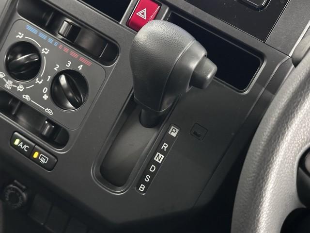 ルーミー X 左オートスライド AC VSC 地上デジタル PW WエアB イモビライザー パワーステアリング エアバッグ バックモニター アイドルストップ メディアプレイヤー接続 キーレスエントリー ナビTV(11枚目)